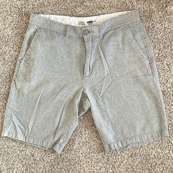 Men’s Old Navy Ultimate Slim Shorts - Picture 1 of 5